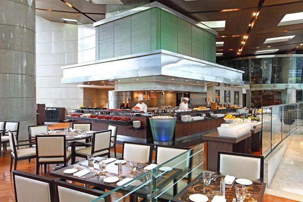 Hyatt Regency Mumbai International Airport Hotell Exteriör bild The restaurant
