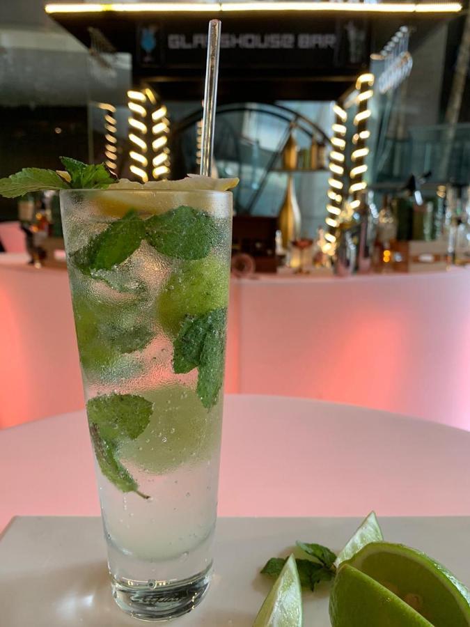 Hyatt Regency Mumbai International Airport Hotell Exteriör bild A mojito