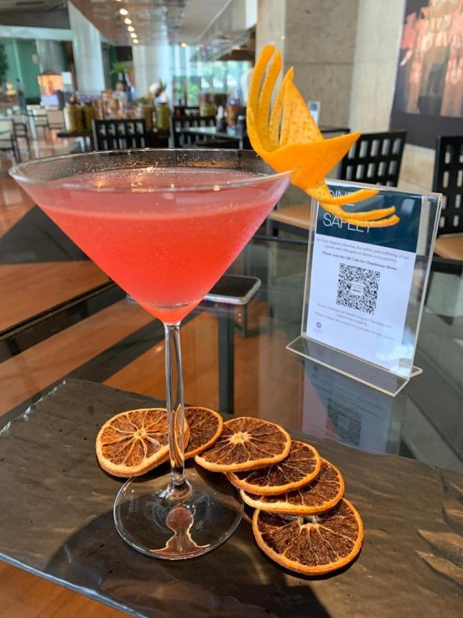 Hyatt Regency Mumbai International Airport Hotell Exteriör bild A cosmopolitan