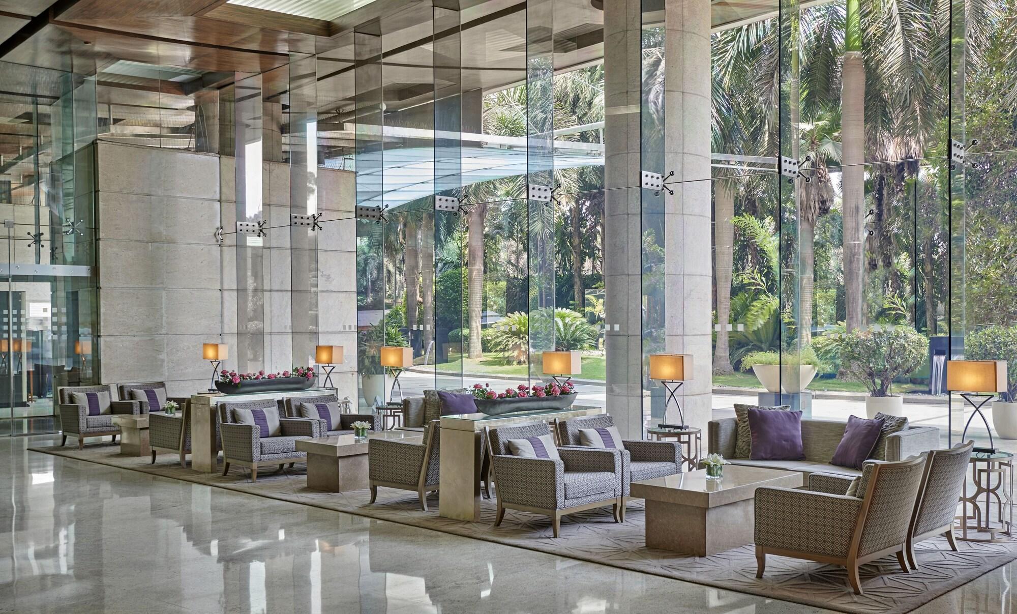 Hyatt Regency Mumbai International Airport Hotell Exteriör bild Lobby