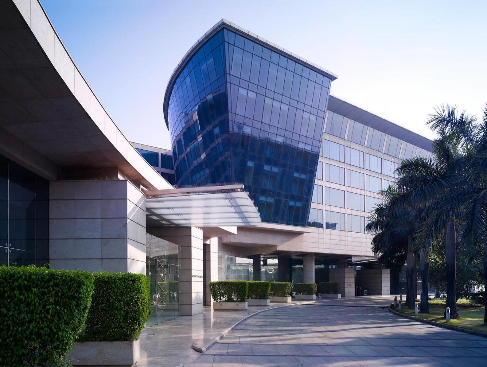 Hyatt Regency Mumbai International Airport Hotell Exteriör bild The Westin Dubai